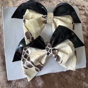 80s Vintage Pleather Black and Cream Bow or garment Clips